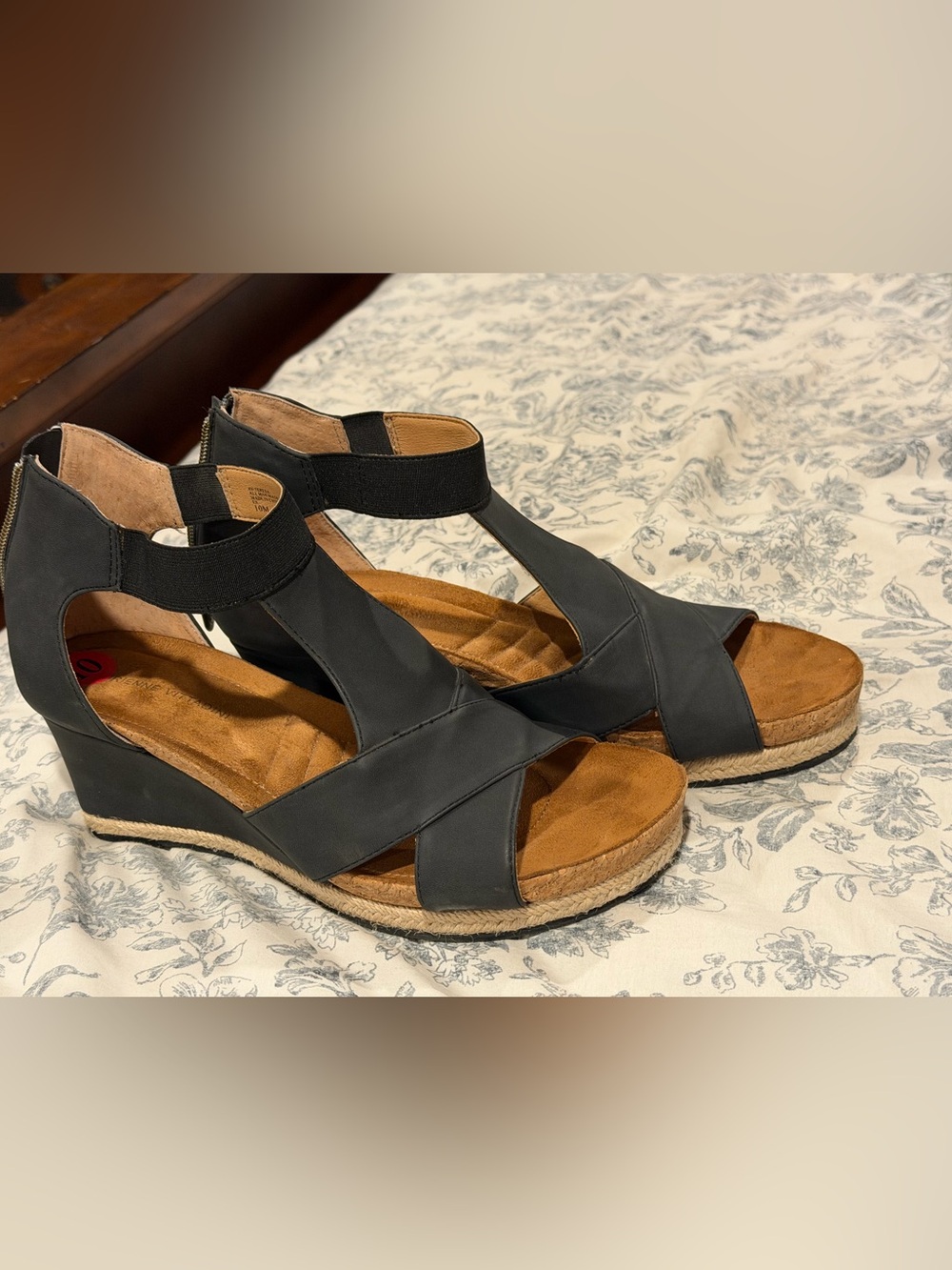 Adrienne Vittadini Teresa Black Espadrille Wedge Sandals Size 10
